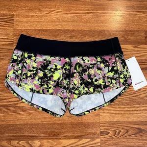 Lululemon Speed Up Low-Rise Lined Short 2.5” - Size 8